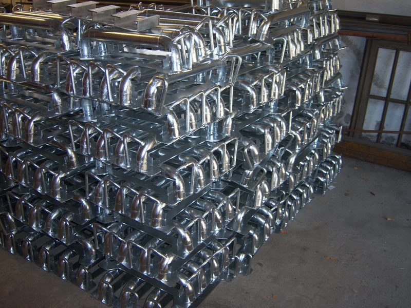 Galvanised steel assemblies from a series production to customer drawings